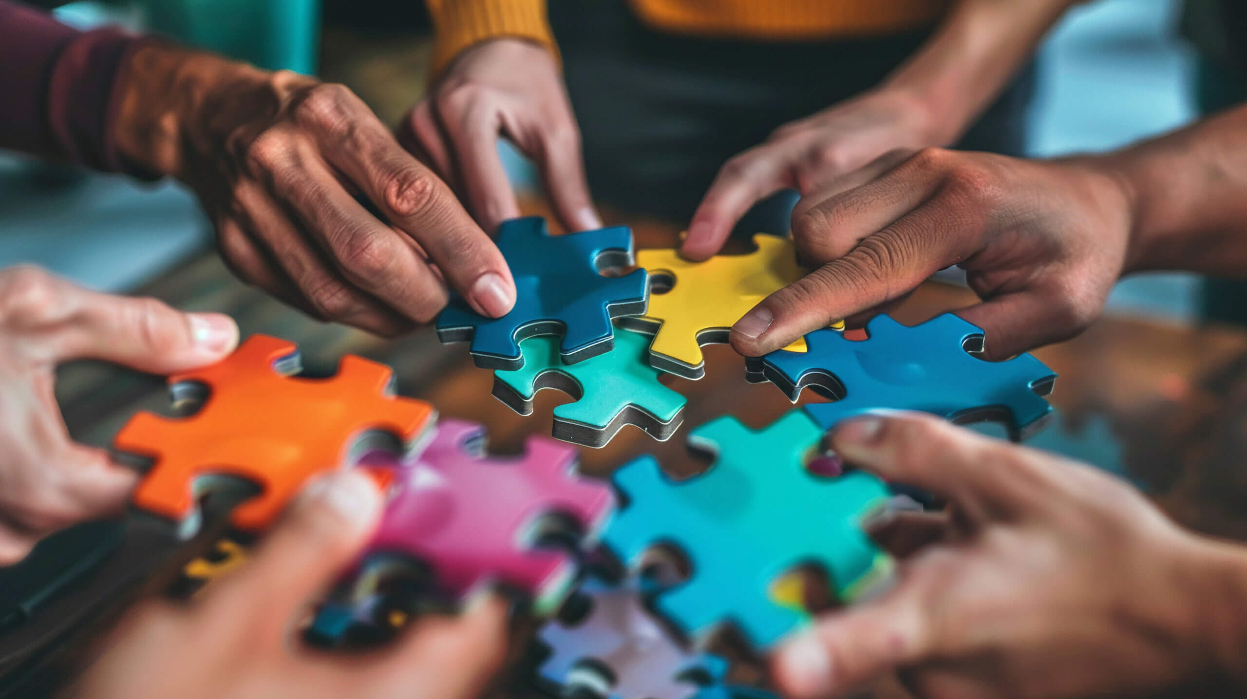 Discuss the benefits of cross-functional teams.
